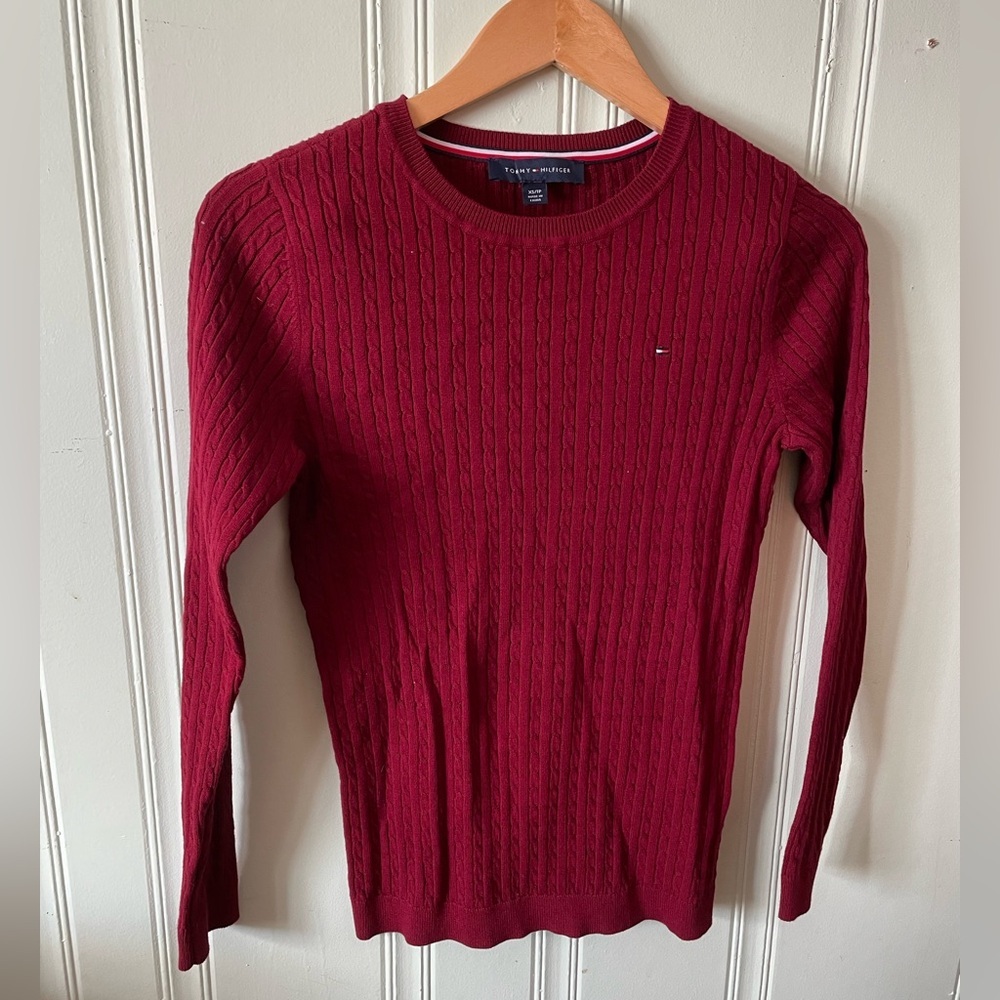 🔊 Tommy Hilfiger | Red Cable Knit Sweater